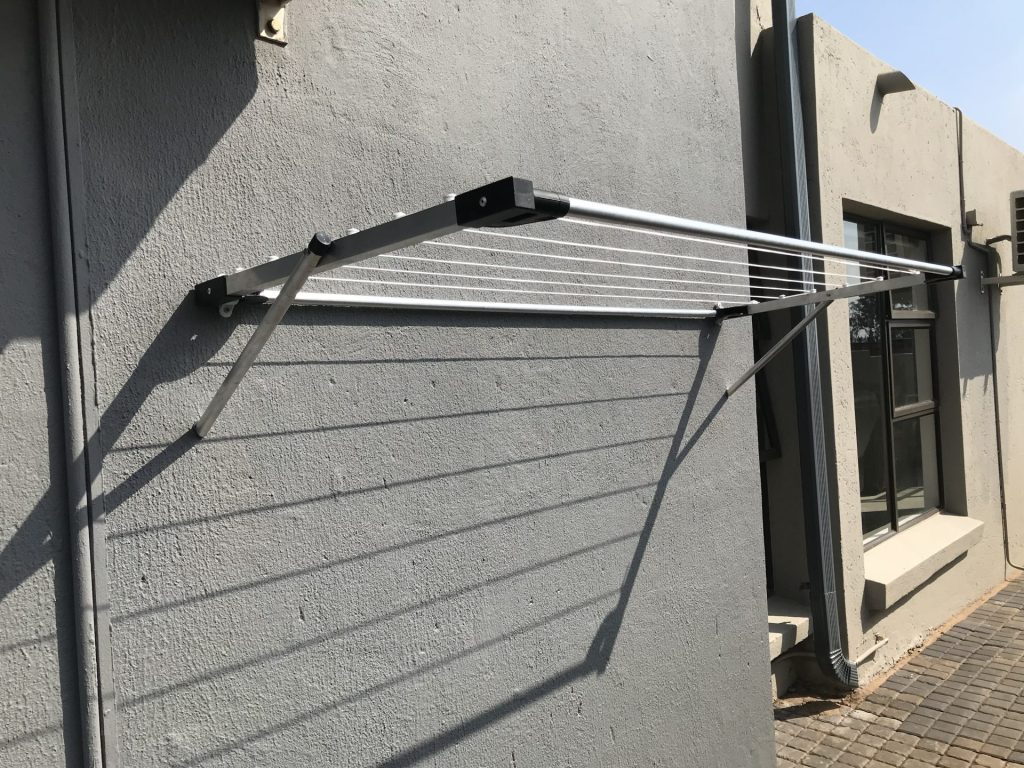 1.5m Compact Wall Mounted Washline